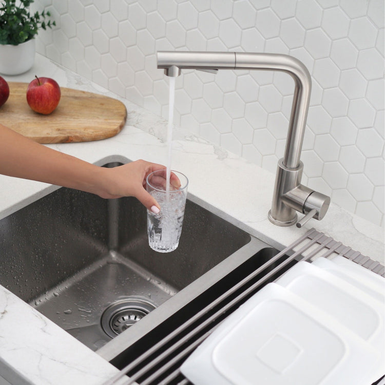 Stylish - Single-Handle Pull-Down Sprayer Kitchen Faucet in Stainless Steel