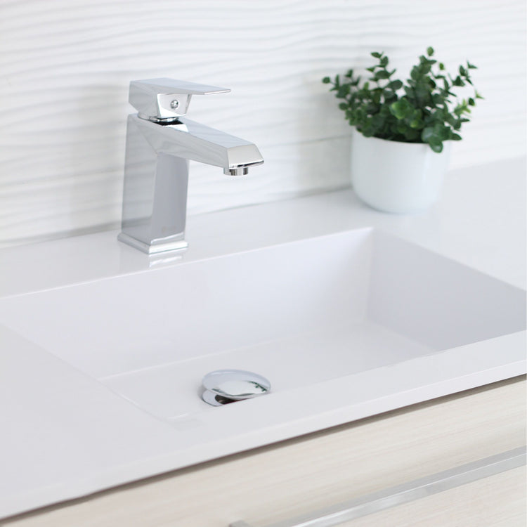 Single Hole Single Handle Bathroom Faucet Polished Chrome