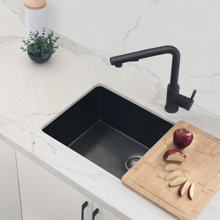 Stylish - Single-Handle Pull-Down Sprayer Kitchen Faucet in Matte Black Stainless Steel