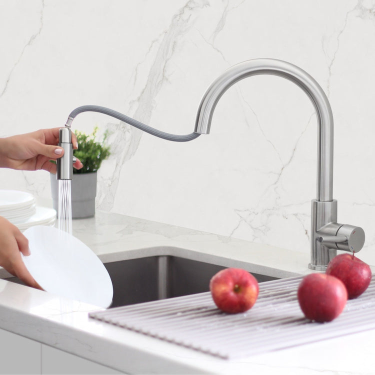 Stylish - Modern Single Handle  Pull down Sprayer  Kitchen Faucet in Stainless Steel